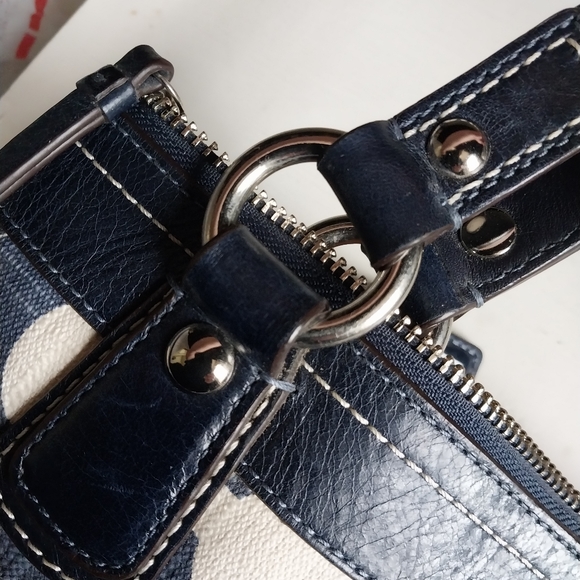 Coach Canvas Shoulder Bag - Picture 6 of 10